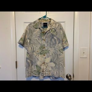 Tommy Bahama short sleeve shirt